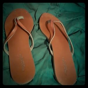 American eagle outfitters leather flip flops